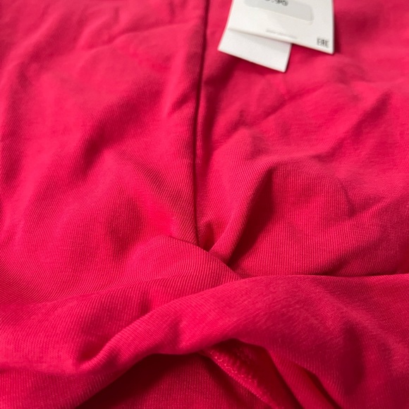 Fucsia crop top - Picture 2 of 2